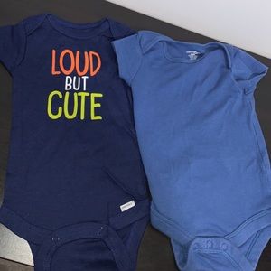 (0-3 months) baby undershirts (2/$10)